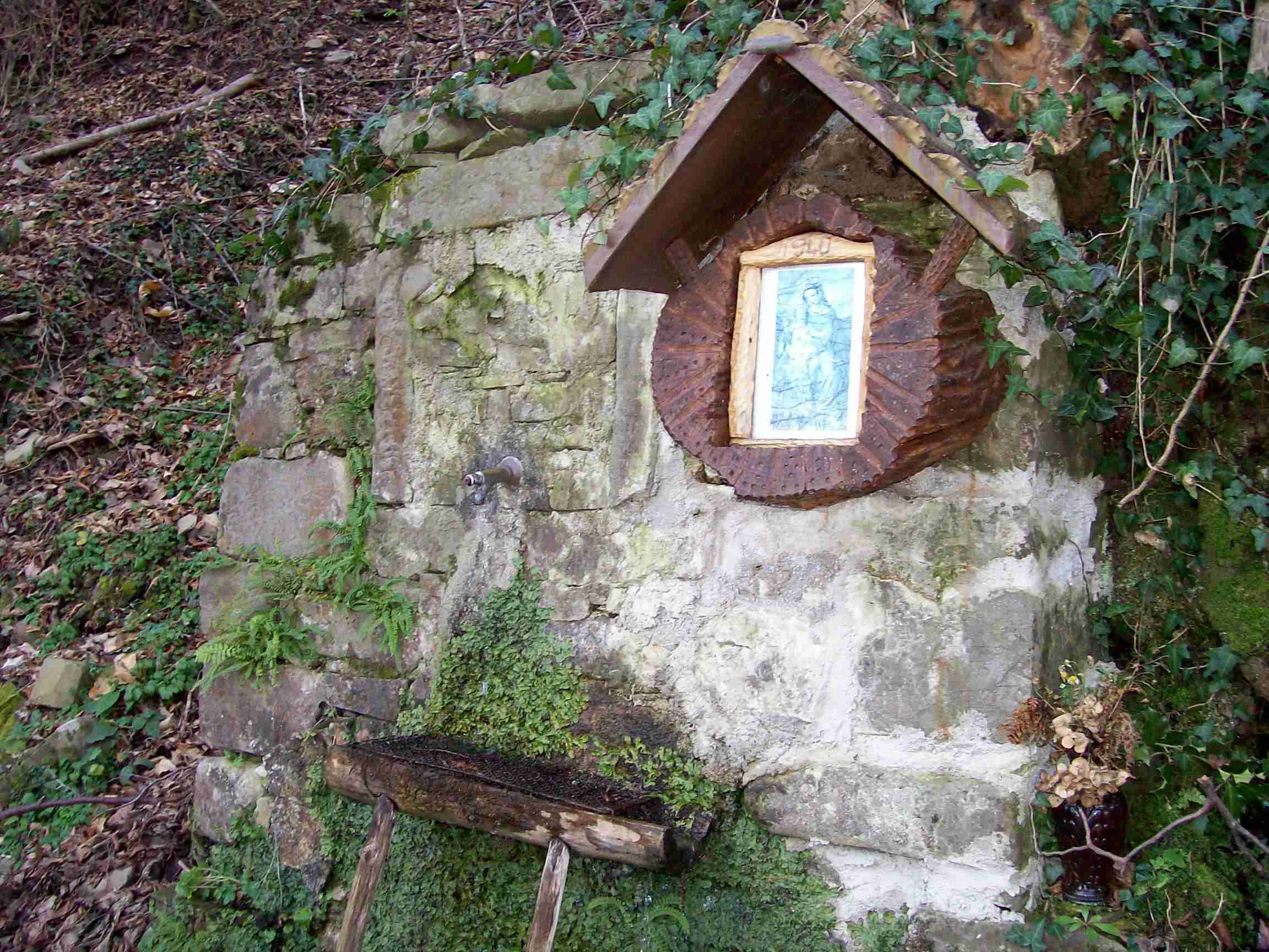  Image name: sorgente peschiera.JPG 
 width: 2304 pixel 
 height: 1728 pixel 
 Size: 298694 bytes 
 Click to enlarge 